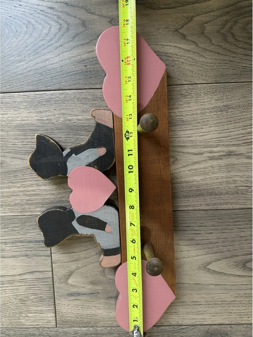Vintage 1980s/1990s Country Folk Art Wooden Wall Peg Rack Hand Painted Folk Art